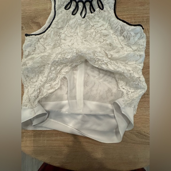 White Lace Sleeveless Top with Black Trim - Picture 3 of 10